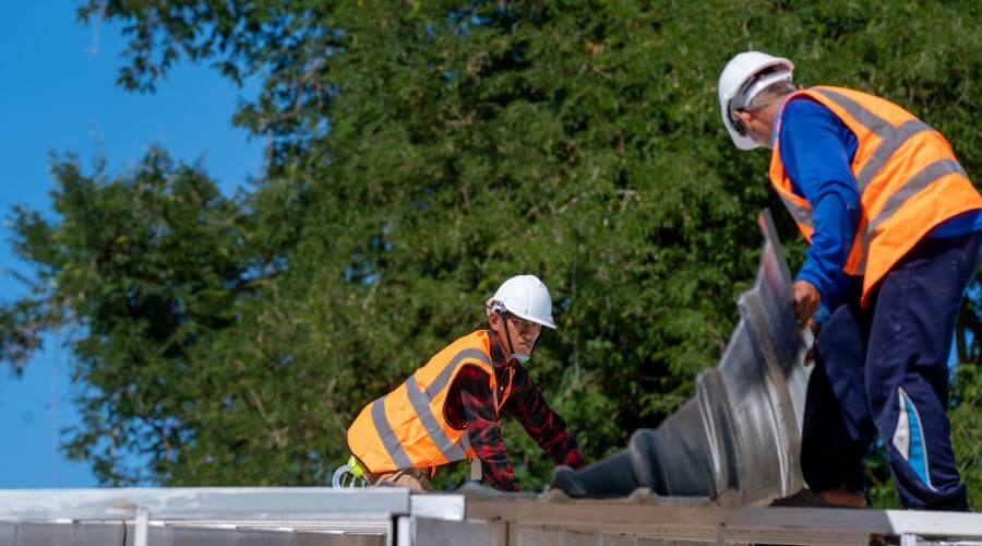 Professional residential roofers in Houston, AK